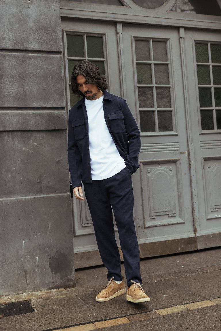 Modelshot / Navy / Detail