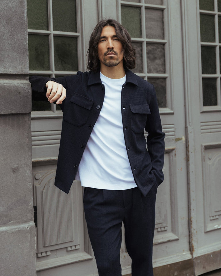 Modelshot / Navy / Detail