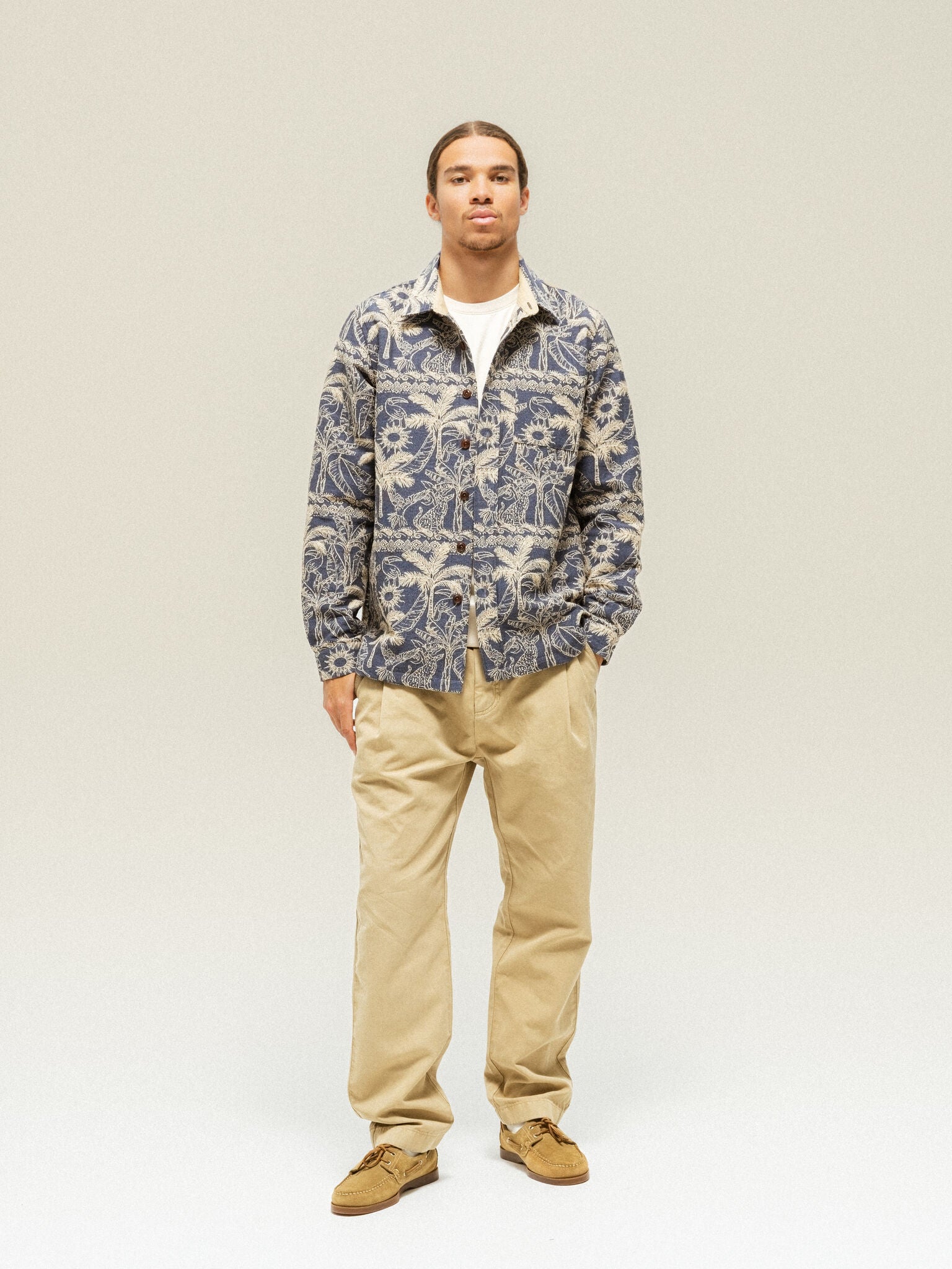 Modelshot / Incense / Detail