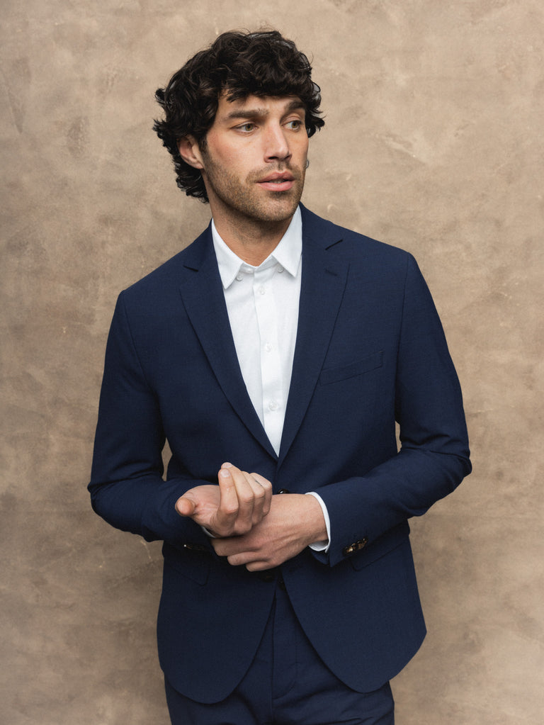 Modelshot / Navy / Detail