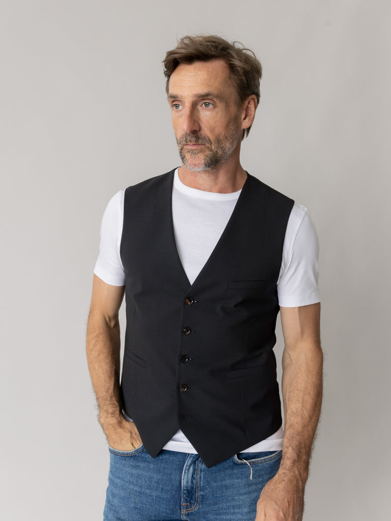 Modelshot / Black / Detail