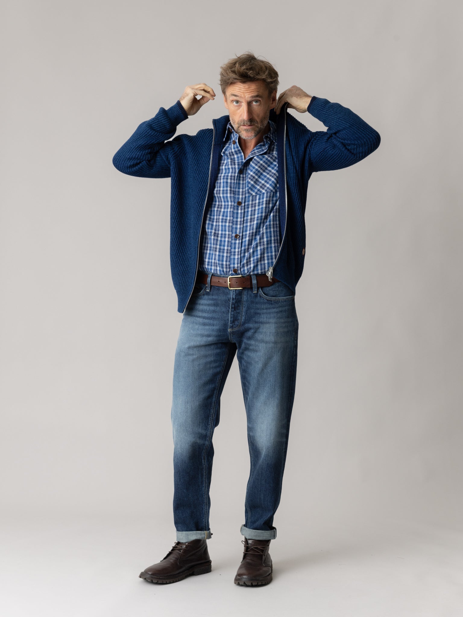 Modelshot / Blue Denim / Detail
