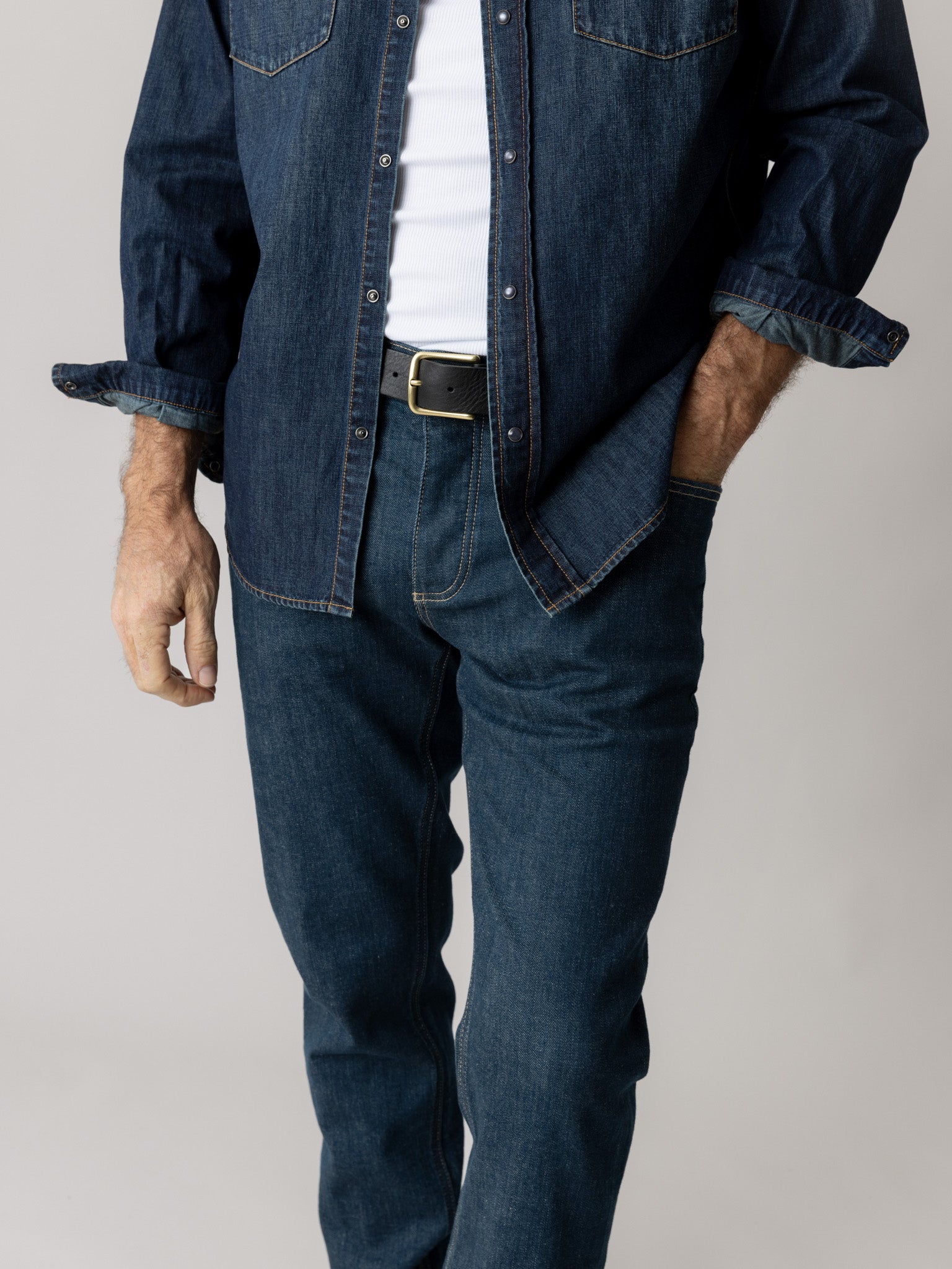 Modelshot / Blue Denim / Detail