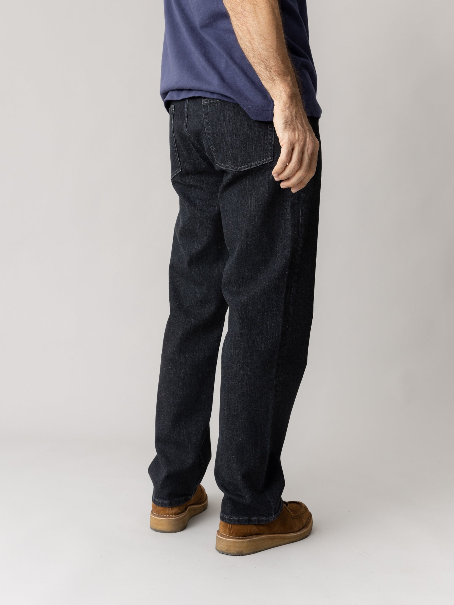 Modelshot / Dark Grey Denim / Detail
