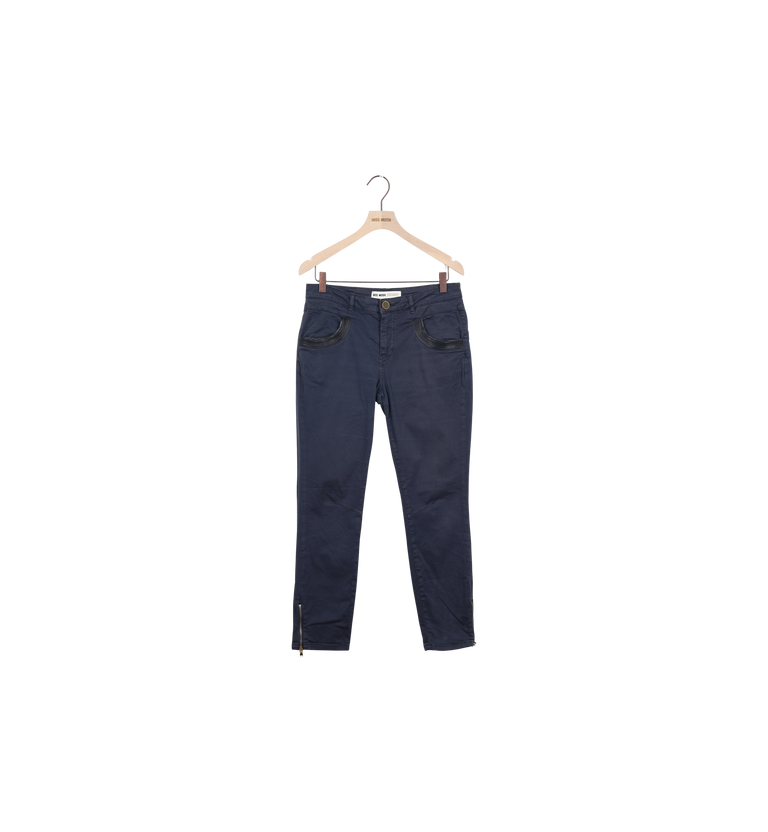 Packshot / Navy / ReLoved