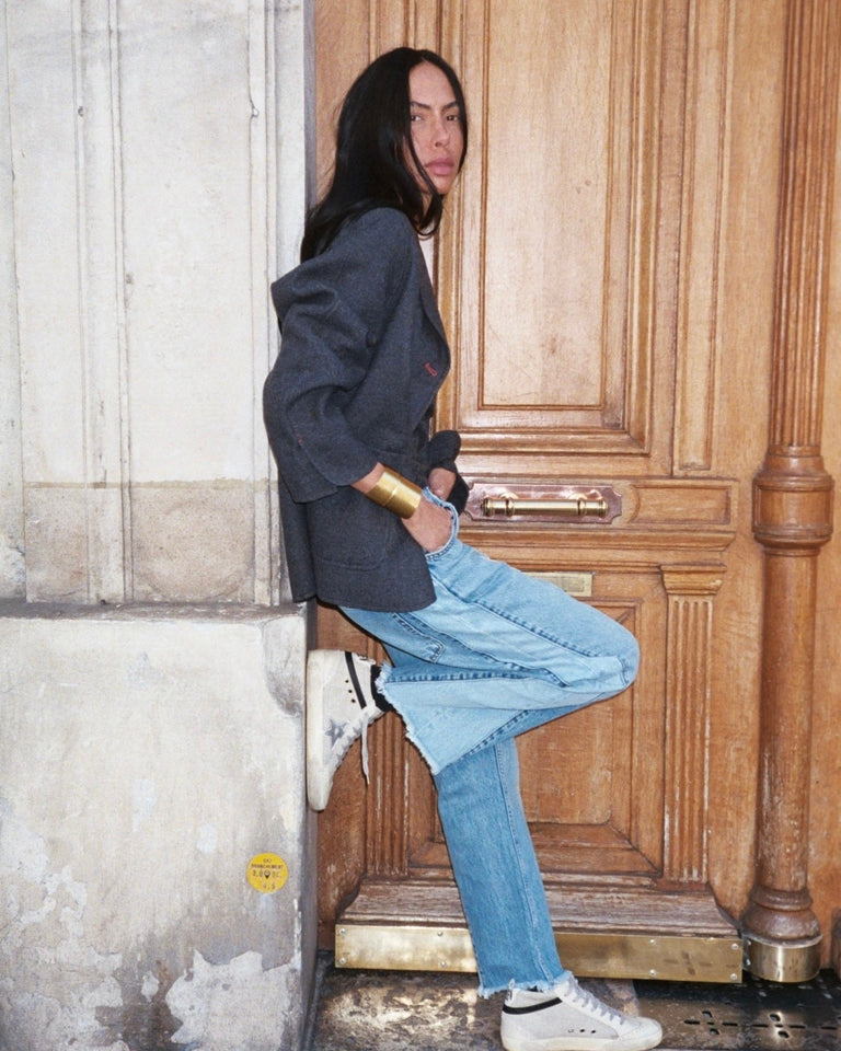 Modelshot / Light Blue / Detail