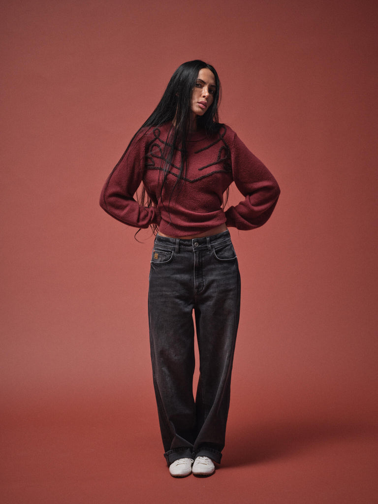 Modelshot / Black Denim / Detail
