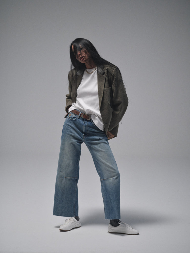 Modelshot / Light Blue Denim / Detail