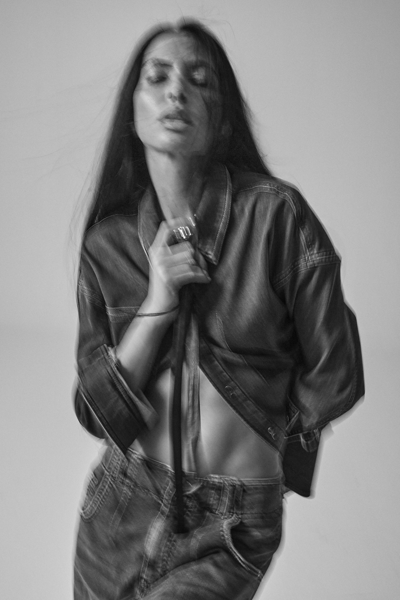 Modelshot / Dark Blue Denim / Detail
