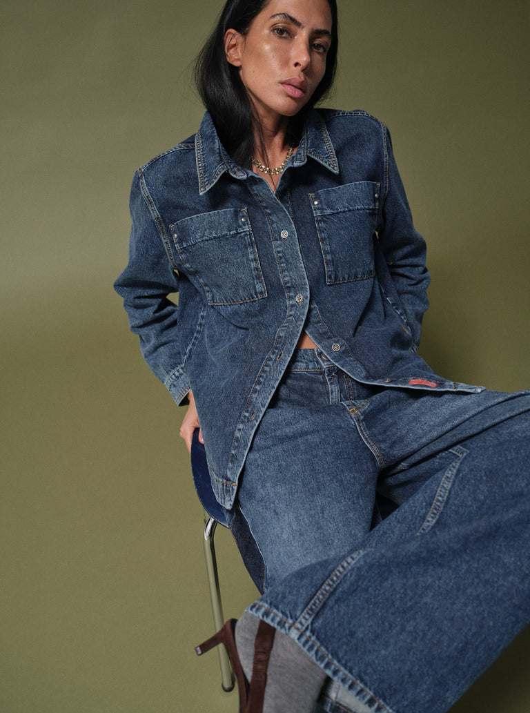 Modelshot / Blue Denim / Detail