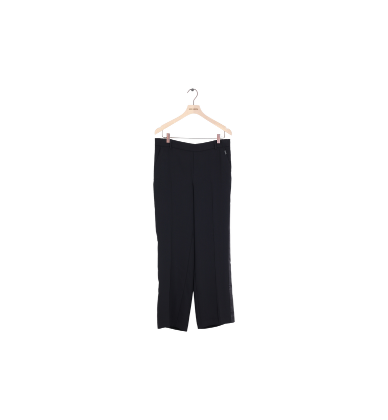 Packshot / Black / ReLoved
