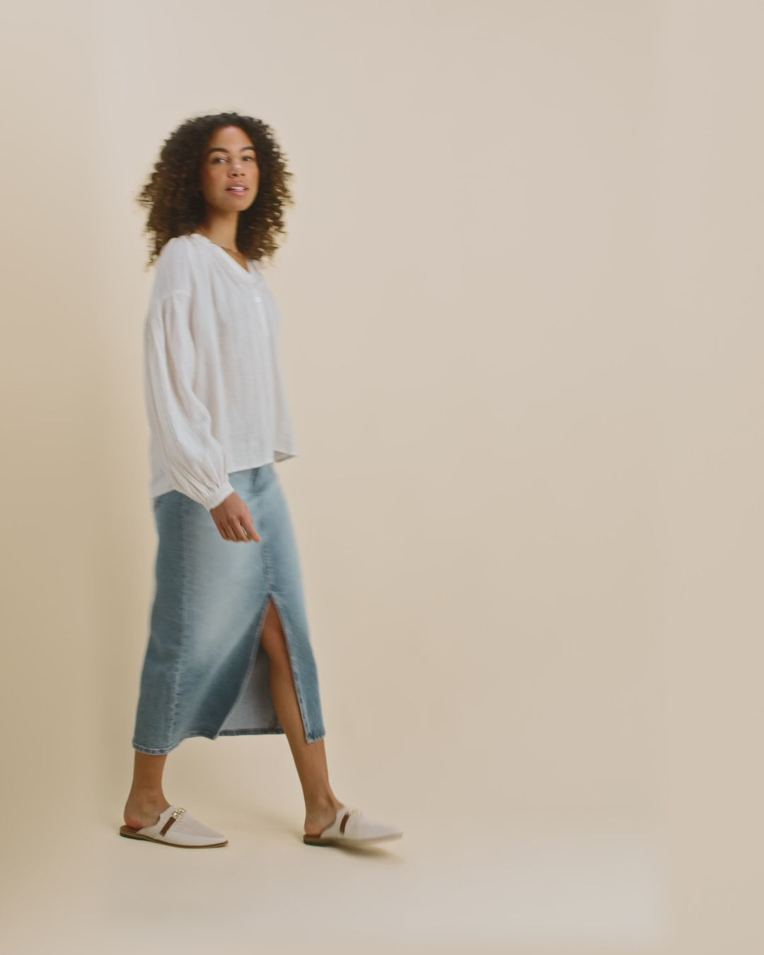 Modelshot / Blue / Detail