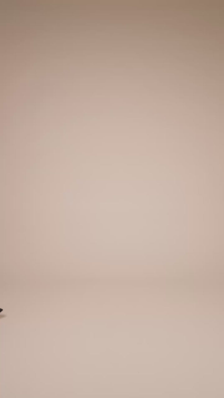 Modelshot / Black / Detail
