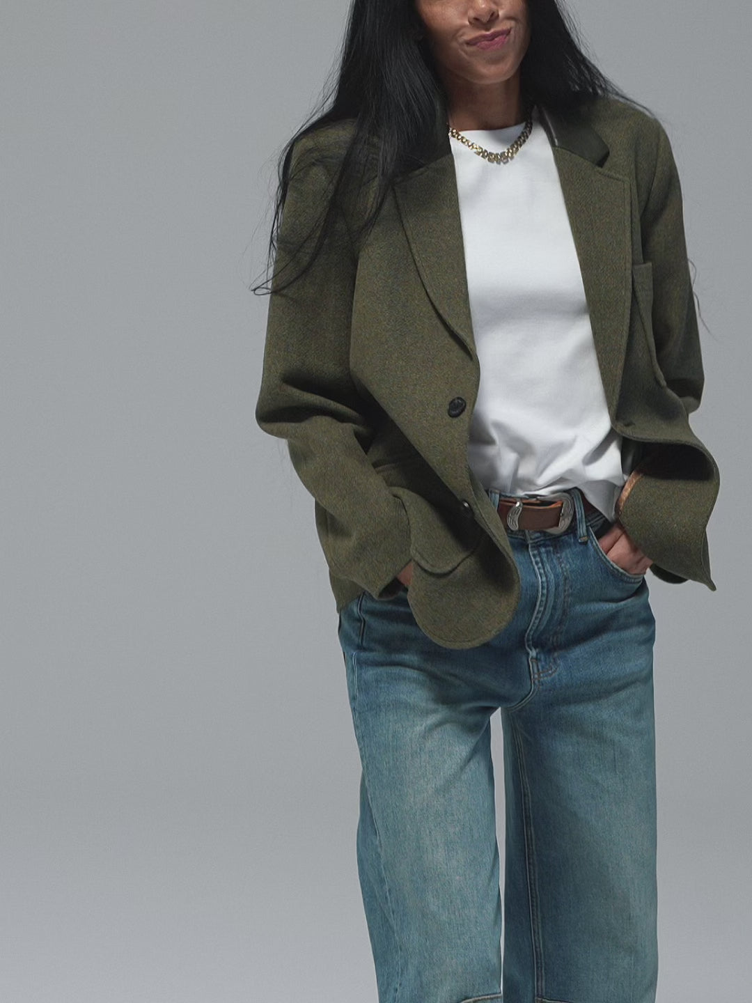Modelshot / Military Olive / Detail